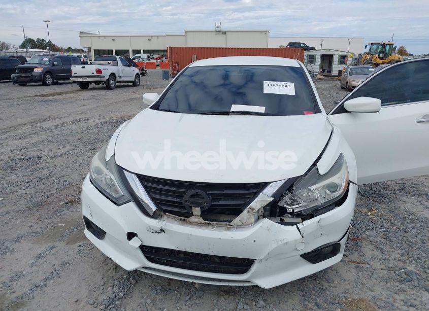 Photo 6 of 2018 Nissan Altima 2.5 SV (VIN 1N4AL3AP0JC161172)