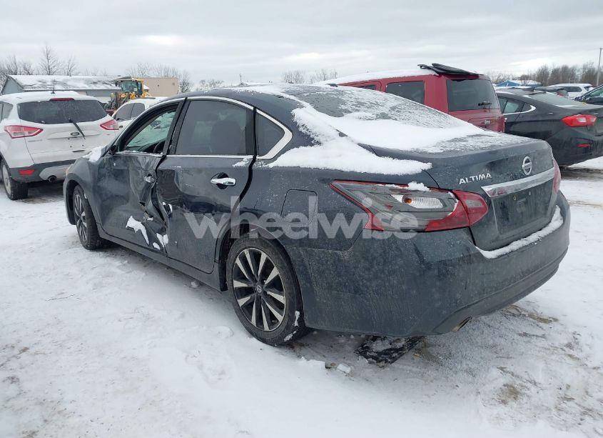 Photo 3 of 2018 Nissan Altima 2.5 SV (VIN 1N4AL3AP0JC165092)