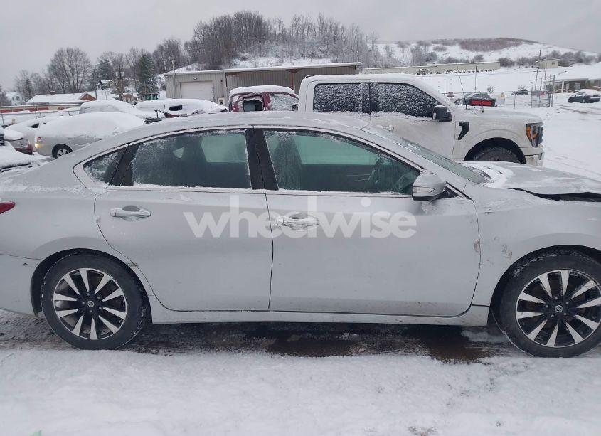 Photo 14 of 2018 Nissan Altima 2.5 SL (VIN 1N4AL3AP0JC167814)