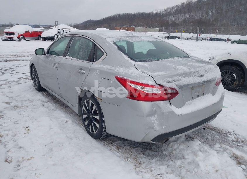 Photo 3 of 2018 Nissan Altima 2.5 SL (VIN 1N4AL3AP0JC167814)