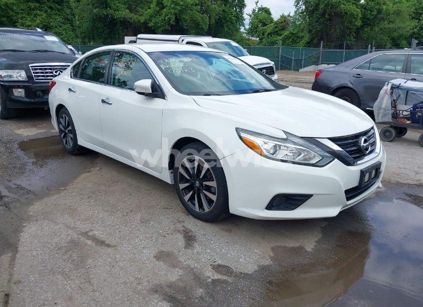 2018 Nissan Altima 2.5 SL (VIN 1N4AL3AP0JC169482) main photo