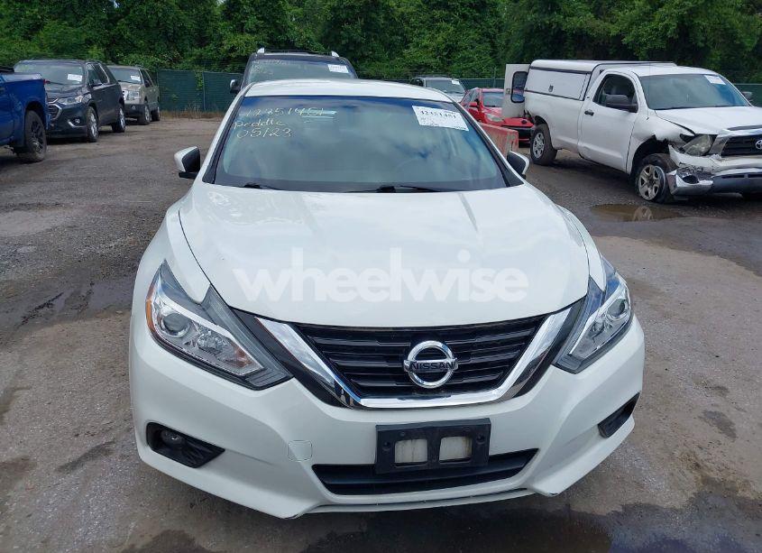 Photo 12 of 2018 Nissan Altima 2.5 SL (VIN 1N4AL3AP0JC169482)