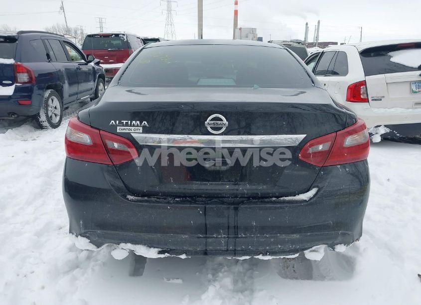 Photo 16 of 2018 Nissan Altima 2.5 S (VIN 1N4AL3AP0JC186122)