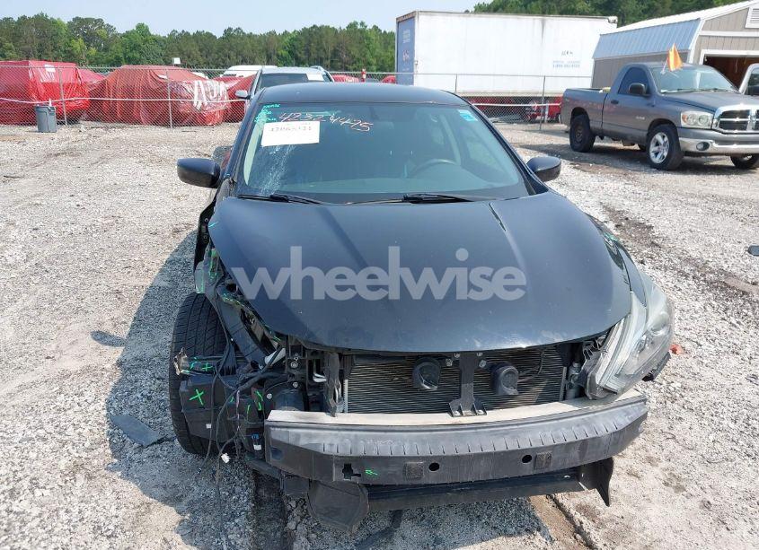 Photo 13 of 2018 Nissan Altima 2.5 SR (VIN 1N4AL3AP0JC187335)