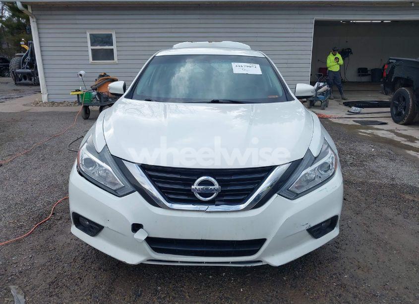 Photo 13 of 2018 Nissan Altima 2.5 SL (VIN 1N4AL3AP0JC190302)