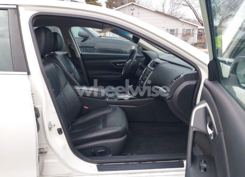 Photo 5 of 2018 Nissan Altima 2.5 SL (VIN 1N4AL3AP0JC190302)