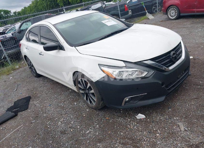 2018 Nissan Altima 2.5 SL (VIN 1N4AL3AP0JC192342) main photo