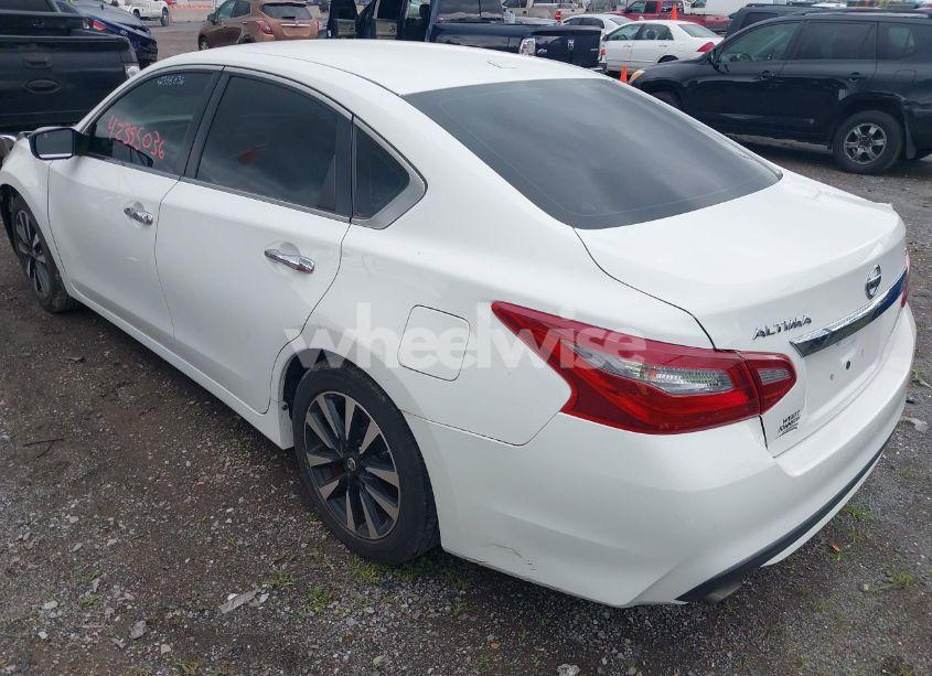 Photo 3 of 2018 Nissan Altima 2.5 SL (VIN 1N4AL3AP0JC192342)