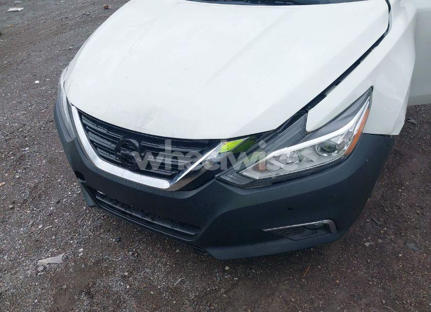 Photo 6 of 2018 Nissan Altima 2.5 SL (VIN 1N4AL3AP0JC192342)