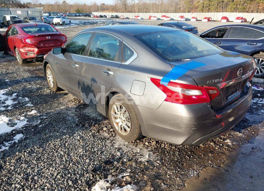 Photo 3 of 2018 Nissan Altima 2.5 S (VIN 1N4AL3AP0JC196729)