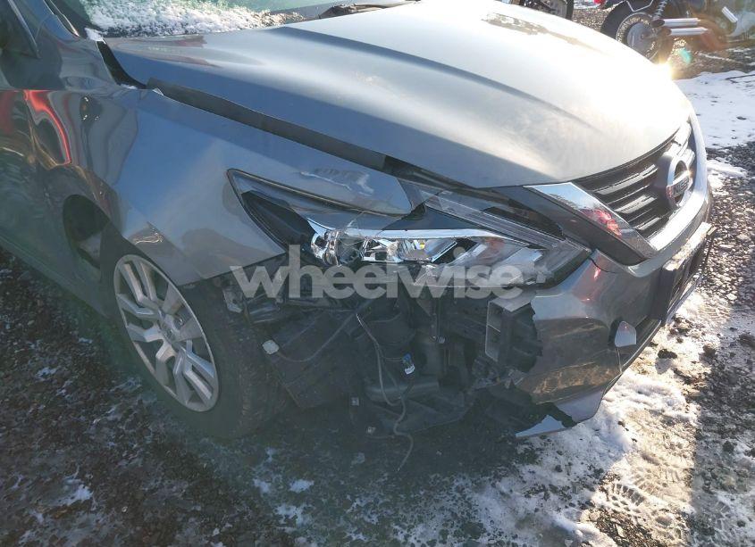 Photo 6 of 2018 Nissan Altima 2.5 S (VIN 1N4AL3AP0JC196729)