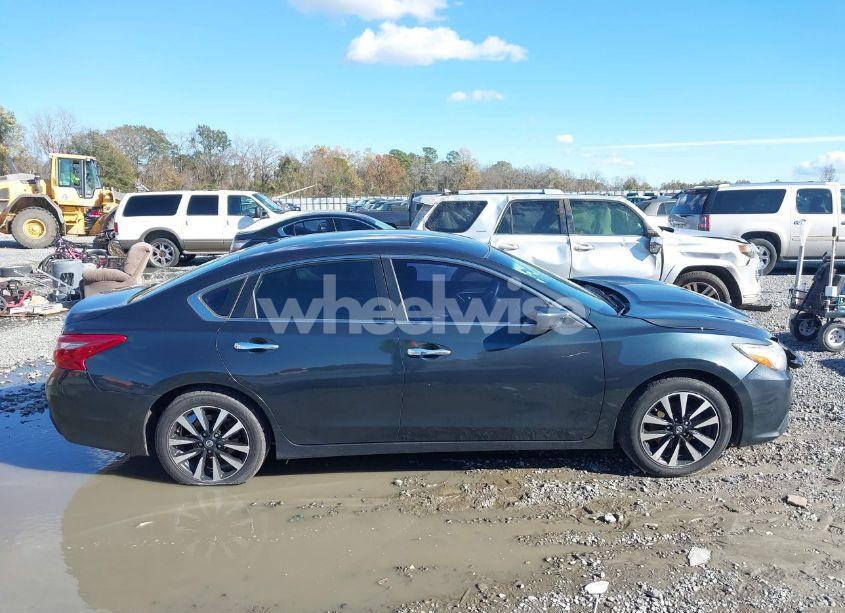 Photo 13 of 2018 Nissan Altima 2.5 SV (VIN 1N4AL3AP0JC198562)