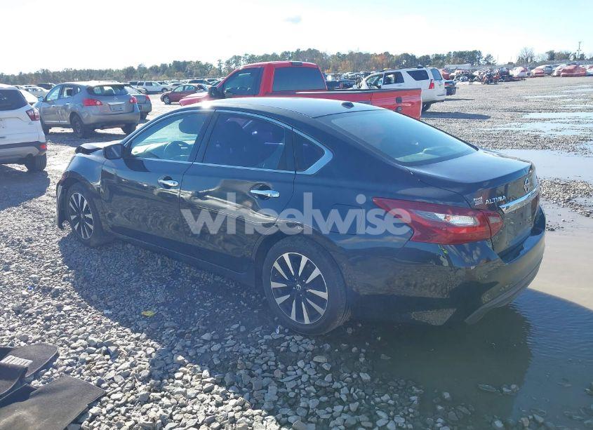 Photo 3 of 2018 Nissan Altima 2.5 SV (VIN 1N4AL3AP0JC198562)