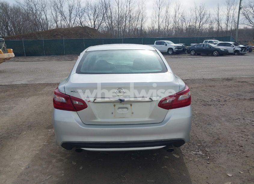 Photo 17 of 2018 Nissan Altima 2.5 S (VIN 1N4AL3AP0JC199730)