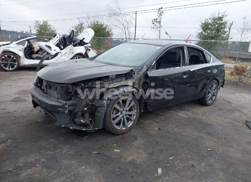 Photo 2 of 2018 Nissan Altima 2.5 SR (VIN 1N4AL3AP0JC200178)