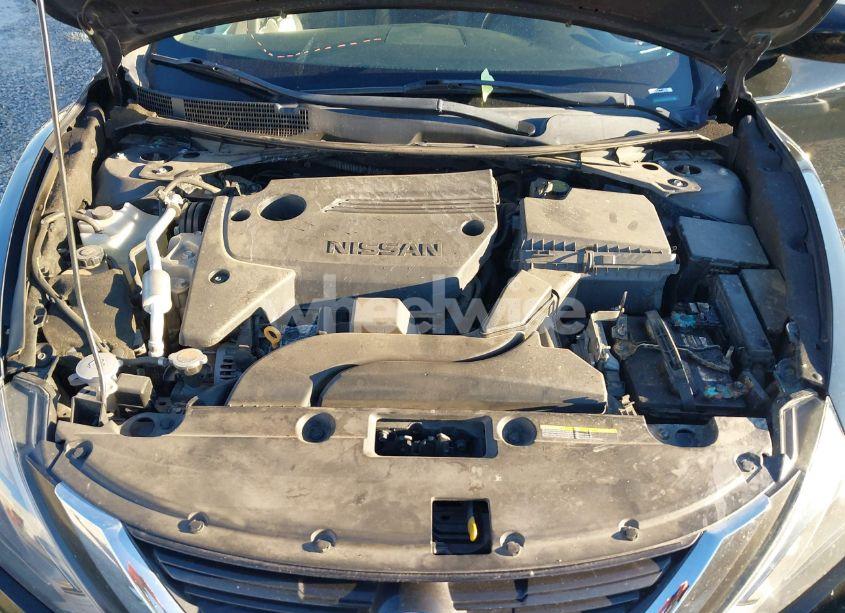 Photo 10 of 2018 Nissan Altima 2.5 SR (VIN 1N4AL3AP0JC206319)