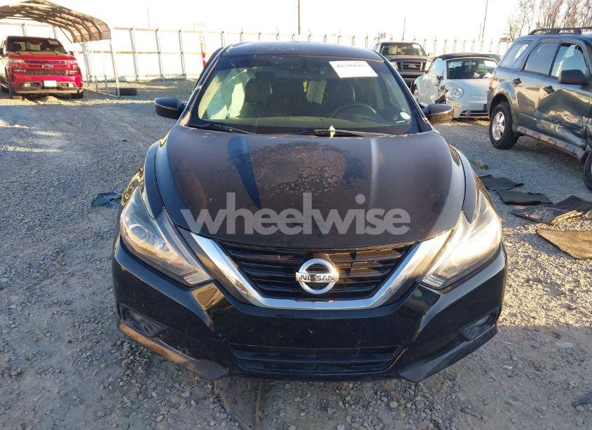 Photo 13 of 2018 Nissan Altima 2.5 SR (VIN 1N4AL3AP0JC206319)