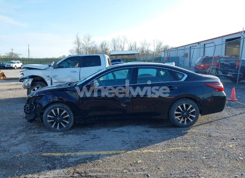 Photo 14 of 2018 Nissan Altima 2.5 SV (VIN 1N4AL3AP0JC209978)