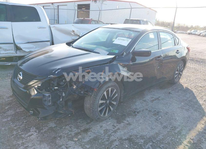 Photo 2 of 2018 Nissan Altima 2.5 SV (VIN 1N4AL3AP0JC209978)