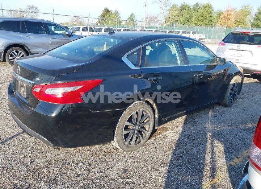 Photo 4 of 2018 Nissan Altima 2.5 SV (VIN 1N4AL3AP0JC209978)