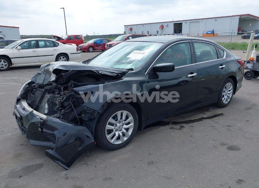 Photo 2 of 2018 Nissan Altima 2.5 S (VIN 1N4AL3AP0JC220107)