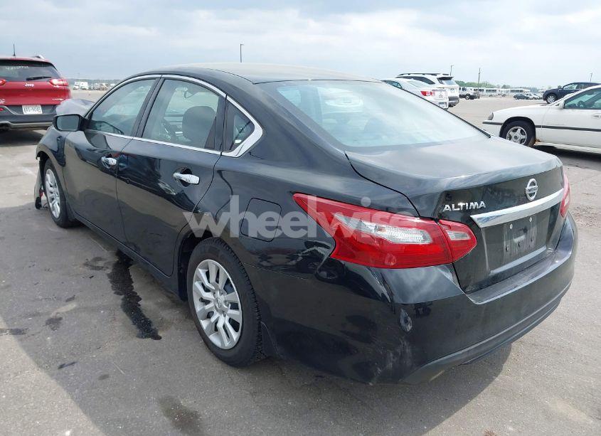 Photo 3 of 2018 Nissan Altima 2.5 S (VIN 1N4AL3AP0JC220107)