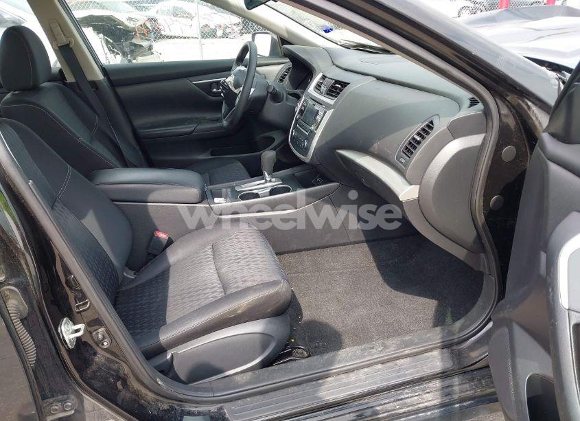 Photo 5 of 2018 Nissan Altima 2.5 S (VIN 1N4AL3AP0JC220107)