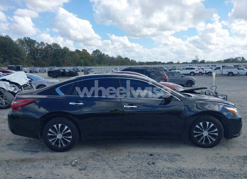 Photo 12 of 2018 Nissan Altima 2.5 S (VIN 1N4AL3AP0JC225338)