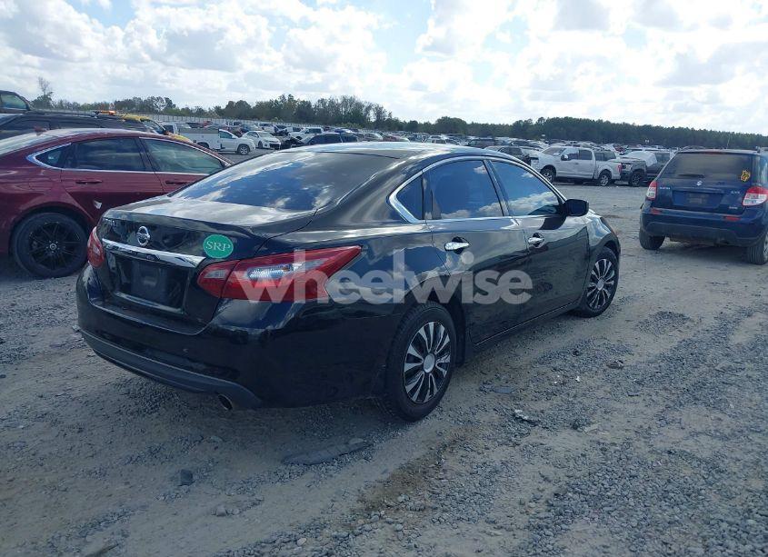 Photo 4 of 2018 Nissan Altima 2.5 S (VIN 1N4AL3AP0JC225338)