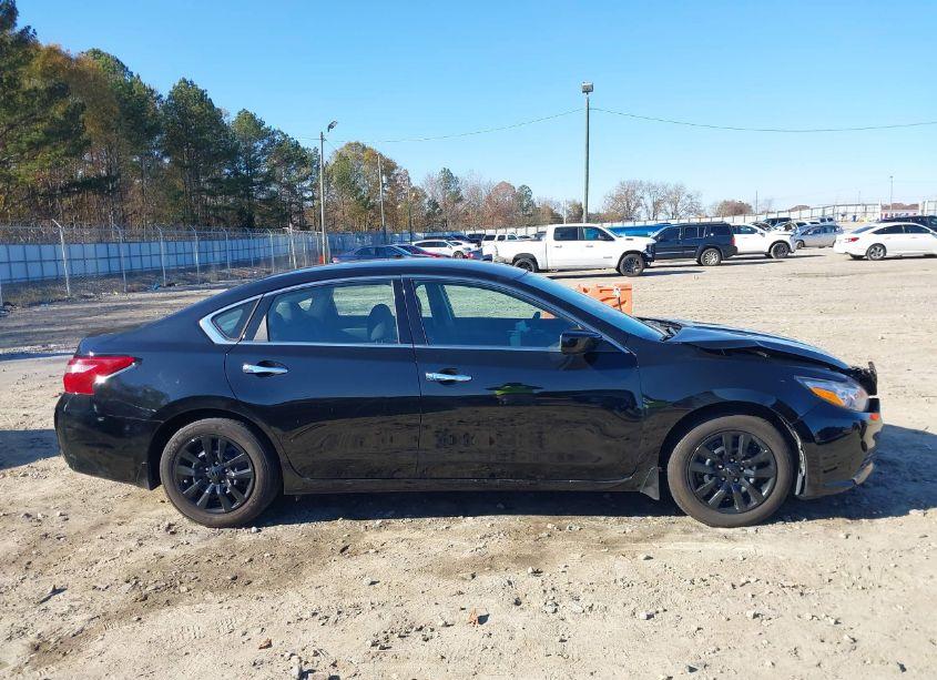 Photo 13 of 2018 Nissan Altima 2.5 S (VIN 1N4AL3AP0JC231933)