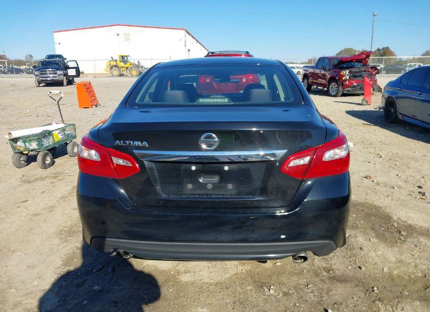 Photo 16 of 2018 Nissan Altima 2.5 S (VIN 1N4AL3AP0JC231933)
