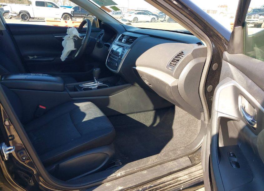 Photo 5 of 2018 Nissan Altima 2.5 S (VIN 1N4AL3AP0JC231933)