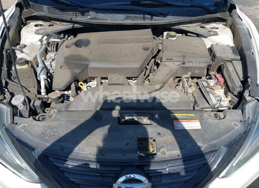 Photo 10 of 2018 Nissan Altima 2.5 SR (VIN 1N4AL3AP0JC234962)