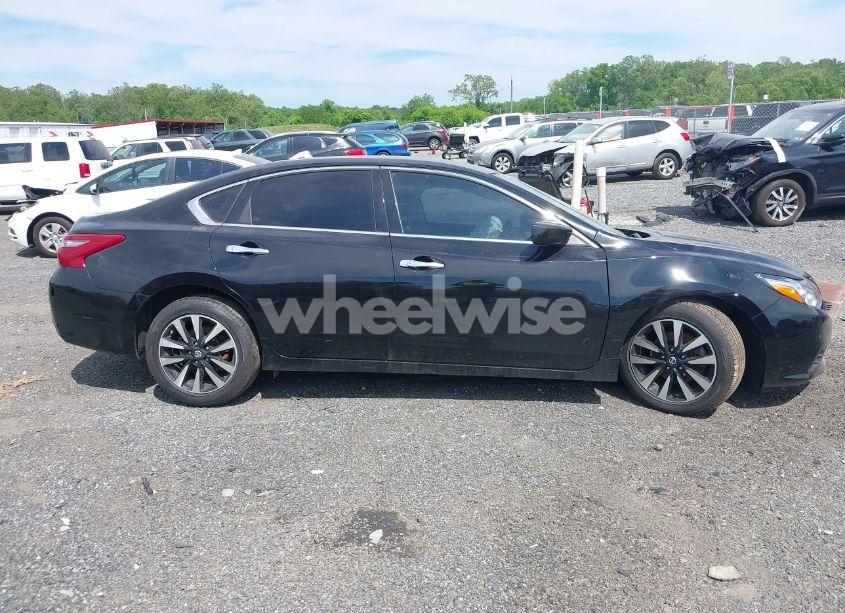 Photo 13 of 2018 Nissan Altima 2.5 SV (VIN 1N4AL3AP0JC240440)