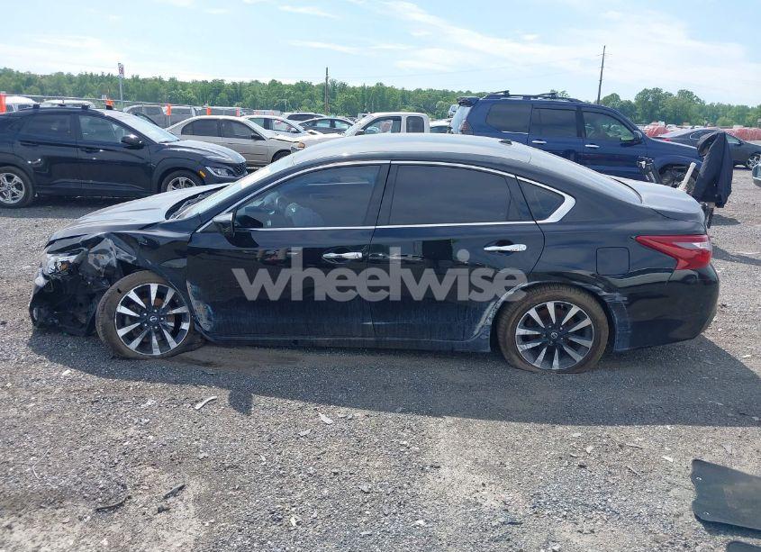 Photo 14 of 2018 Nissan Altima 2.5 SV (VIN 1N4AL3AP0JC240440)