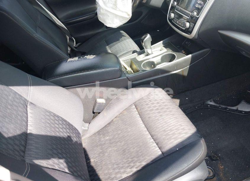 Photo 5 of 2018 Nissan Altima 2.5 SV (VIN 1N4AL3AP0JC240440)