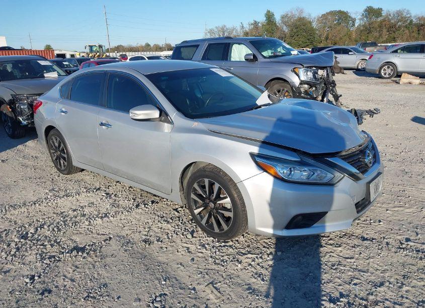 2018 Nissan Altima 2.5 SL (VIN 1N4AL3AP0JC243659) main photo