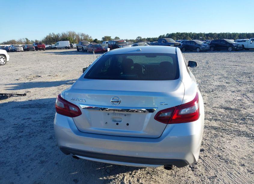 Photo 16 of 2018 Nissan Altima 2.5 SL (VIN 1N4AL3AP0JC243659)