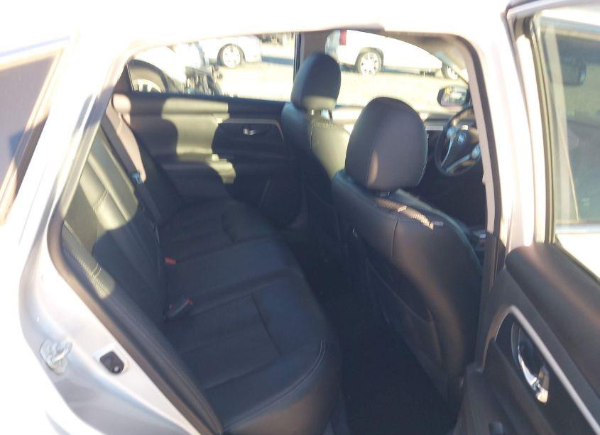 Photo 8 of 2018 Nissan Altima 2.5 SL (VIN 1N4AL3AP0JC243659)