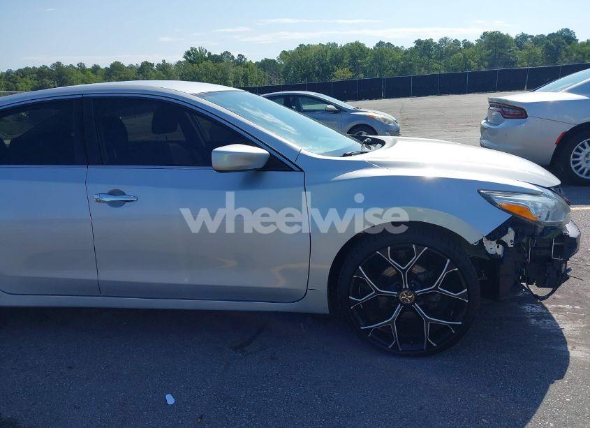 Photo 18 of 2018 Nissan Altima 2.5 SV (VIN 1N4AL3AP0JC246884)