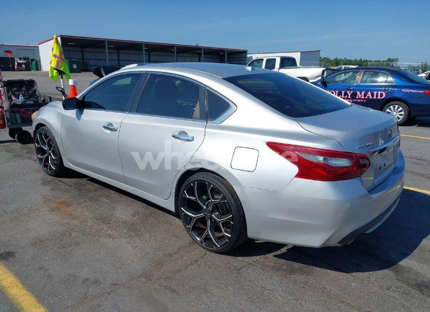 Photo 3 of 2018 Nissan Altima 2.5 SV (VIN 1N4AL3AP0JC246884)