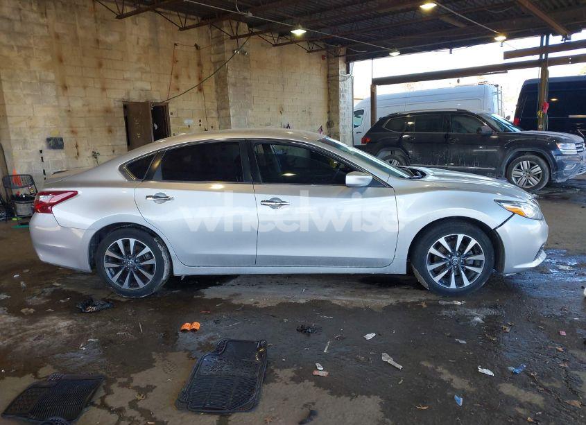 Photo 13 of 2018 Nissan Altima 2.5 SV (VIN 1N4AL3AP0JC246934)