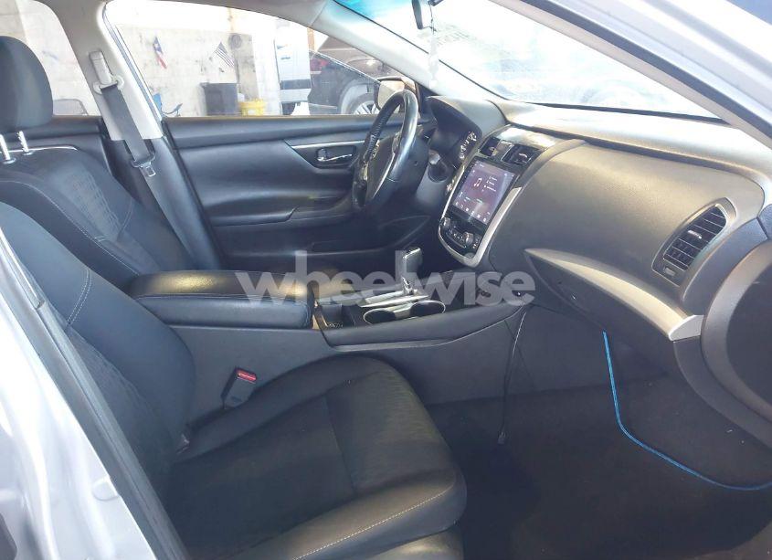 Photo 5 of 2018 Nissan Altima 2.5 SV (VIN 1N4AL3AP0JC246934)