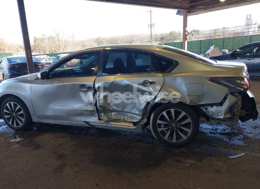 Photo 6 of 2018 Nissan Altima 2.5 SV (VIN 1N4AL3AP0JC246934)