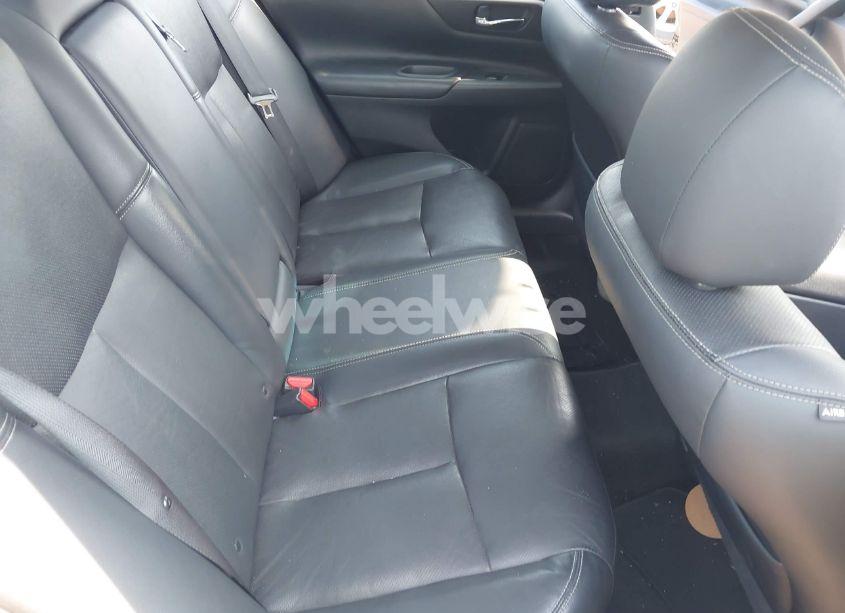 Photo 8 of 2018 Nissan Altima 2.5 SL (VIN 1N4AL3AP0JC247856)