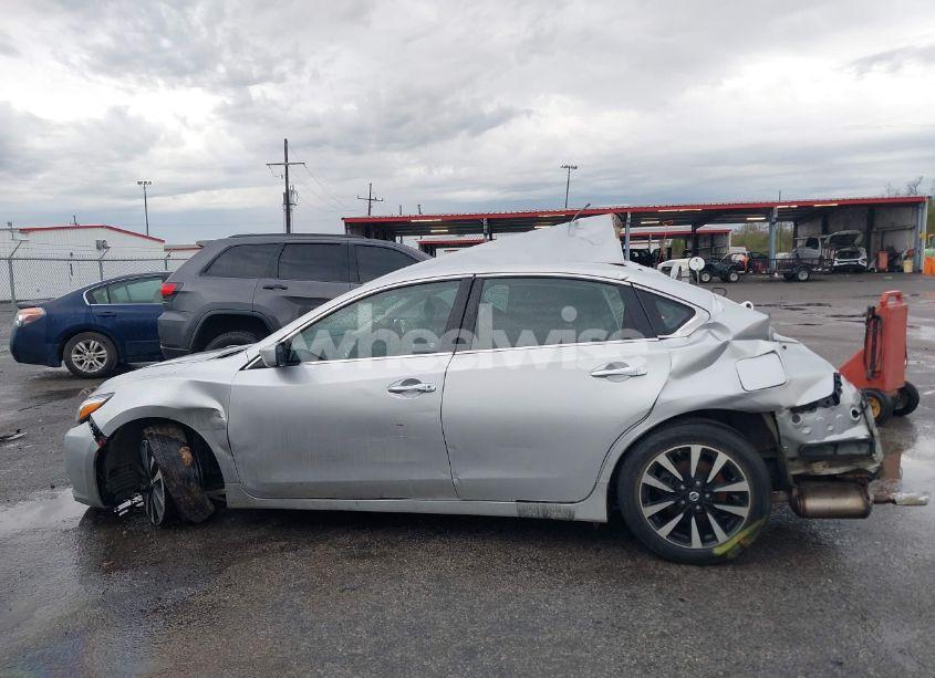 Photo 13 of 2018 Nissan Altima 2.5 SV (VIN 1N4AL3AP0JC250353)