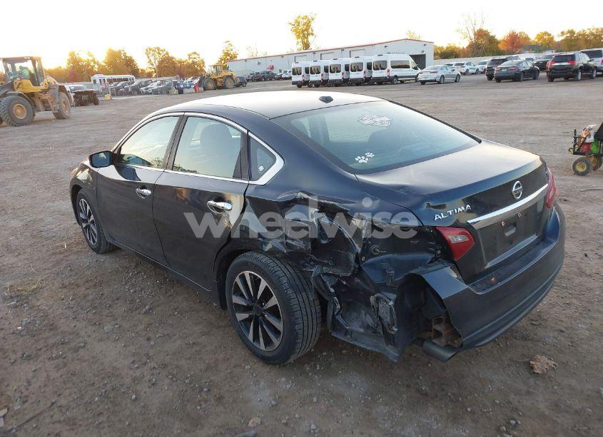 Photo 3 of 2018 Nissan Altima 2.5 SV (VIN 1N4AL3AP0JC252006)