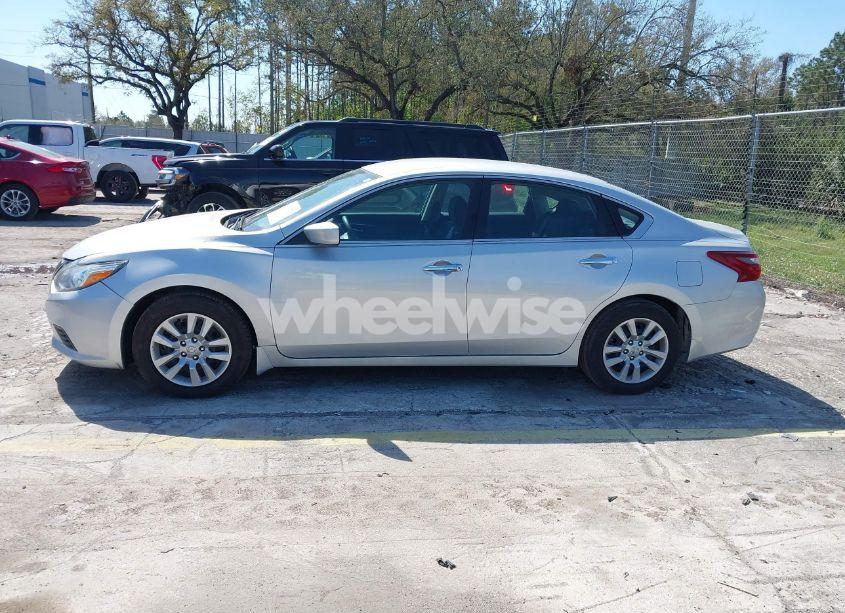 Photo 14 of 2018 Nissan Altima 2.5 S (VIN 1N4AL3AP0JC269632)