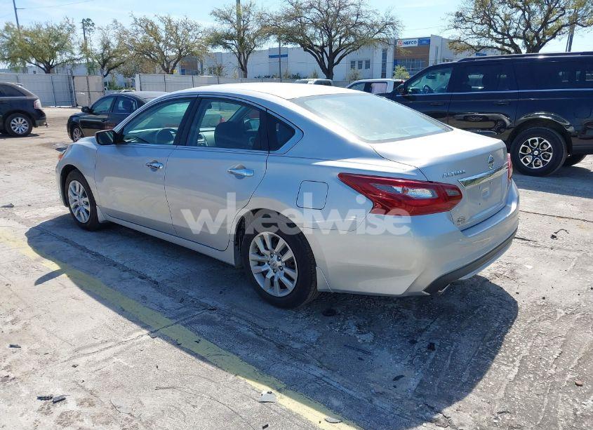 Photo 3 of 2018 Nissan Altima 2.5 S (VIN 1N4AL3AP0JC269632)