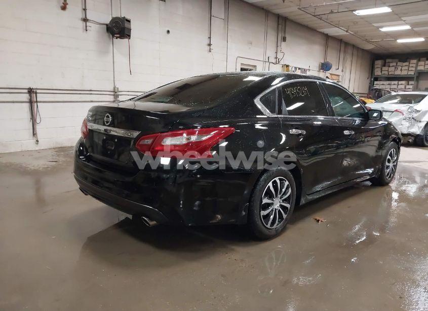 Photo 4 of 2018 Nissan Altima 2.5 S (VIN 1N4AL3AP0JC271008)